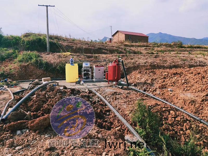 半(ban)自動(dòng) 水肥(fei)一(yi)體(ti)化(hua)係統(tǒng)